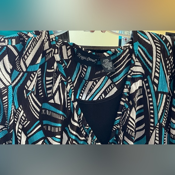 Top - Picture 3 of 4